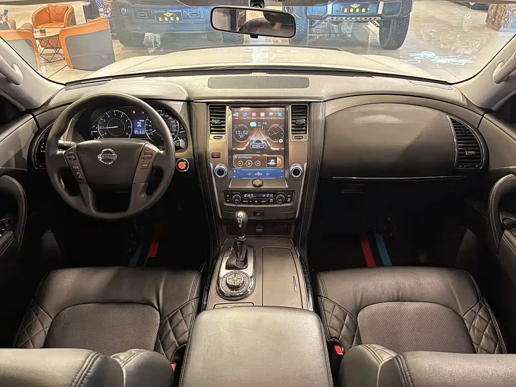 Nissan Patrol — миниатюра 11