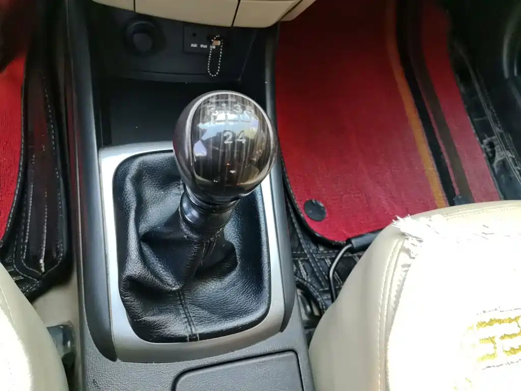 Hyundai Elantra — миниатюра 10