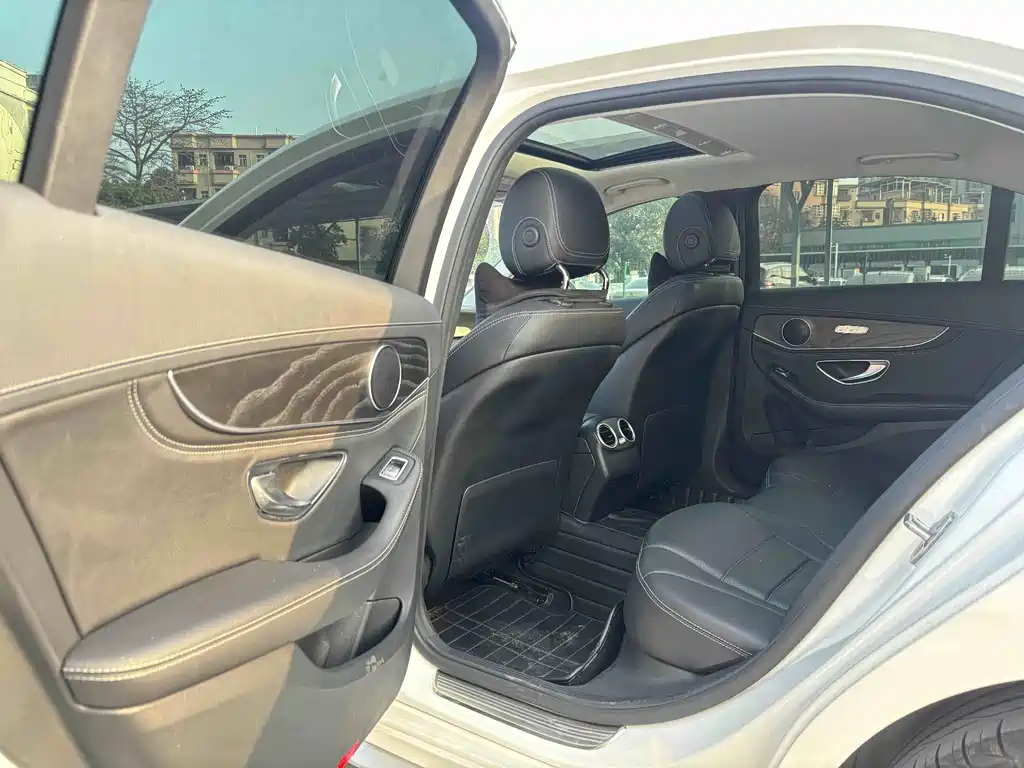 MERCEDES-BENZ C CLASS