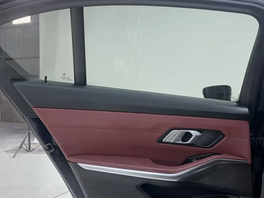 BMW 3 Series — миниатюра 16