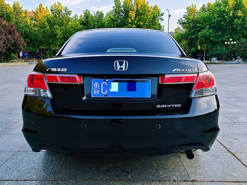 Honda Accord — миниатюра 17