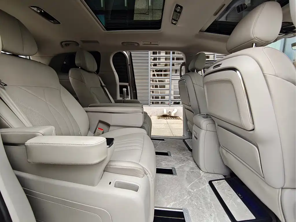 Roewe iMAX8 New Energy — миниатюра 12