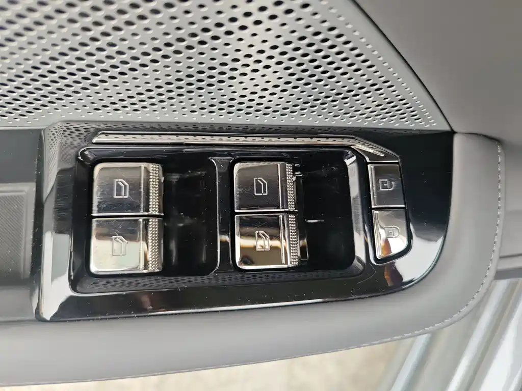 ZEEKR EXTREME KRYPTON 001