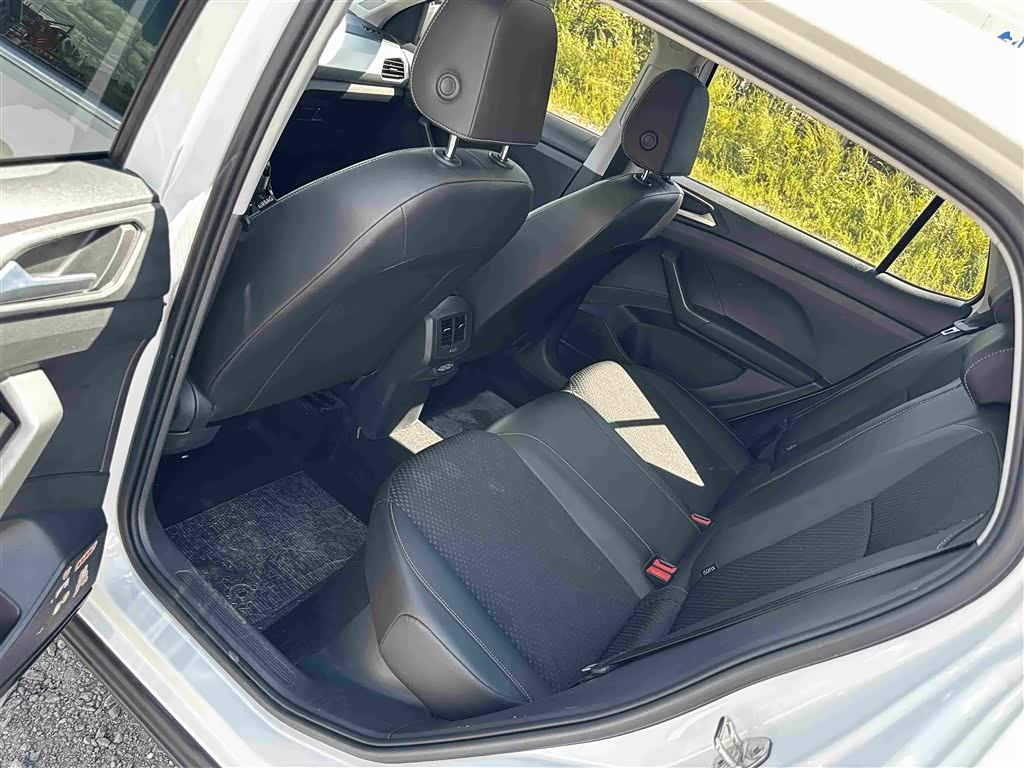 Volkswagen Tanying 1.5 л 2022 г. Белый, пробег 37000 км