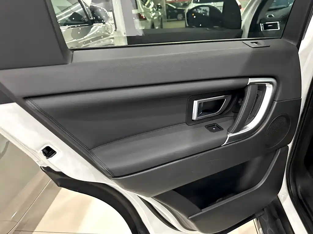 Land Rover Discovery Sport — миниатюра 14
