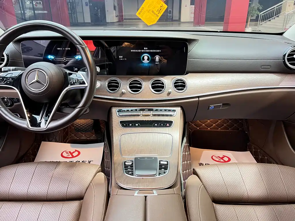 MERCEDES-BENZ E CLASS