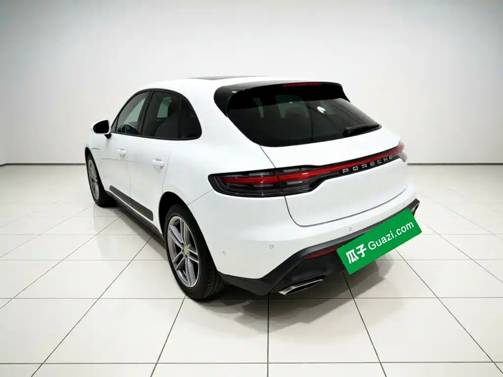 Porsche Macan — миниатюра 4