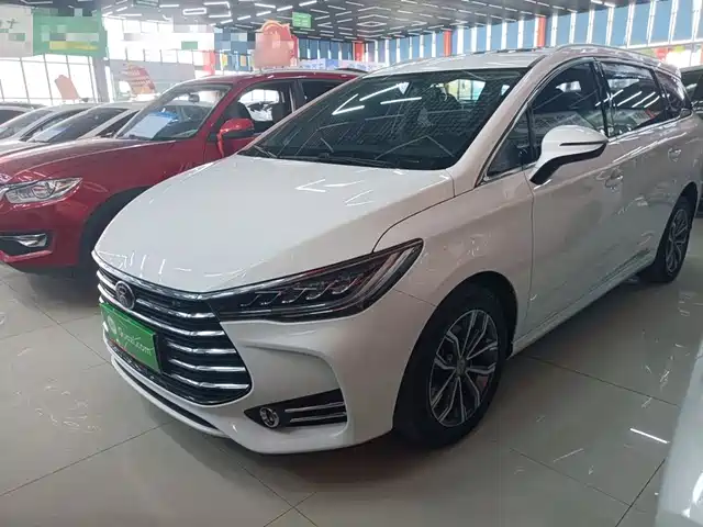 BYD SONG MAX