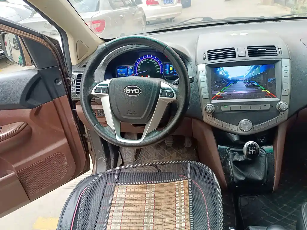 BYD S6 — миниатюра 16