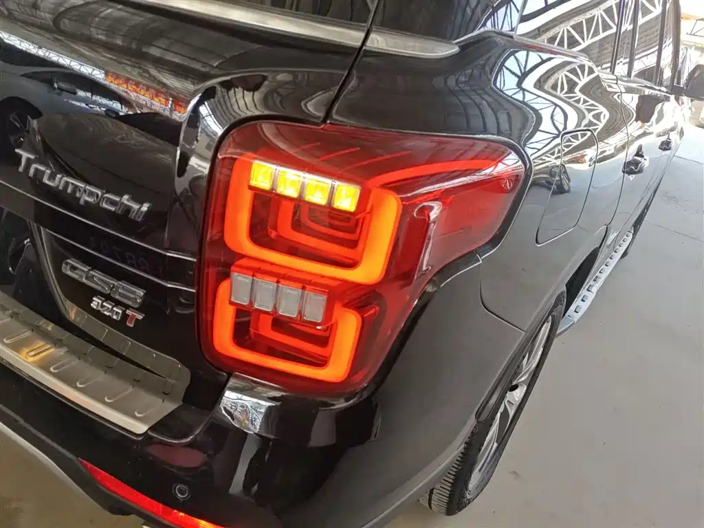 GAC GS8 2017 320T Luxury Smart Connect （ мест）