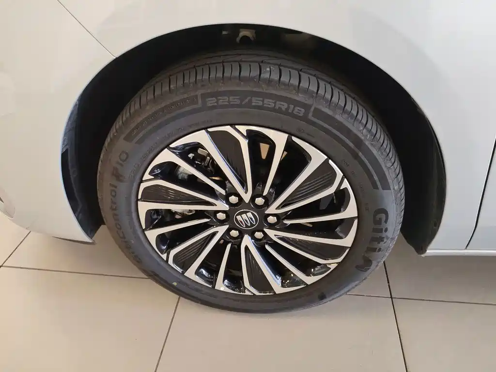 Buick GL8 Hybrid — миниатюра 22