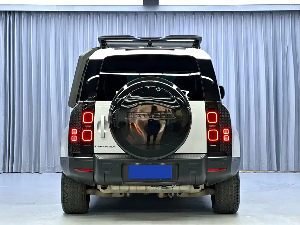 Land Rover Defender — миниатюра 9