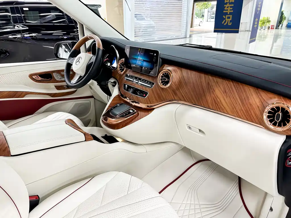 MERCEDES-BENZ V CLASS