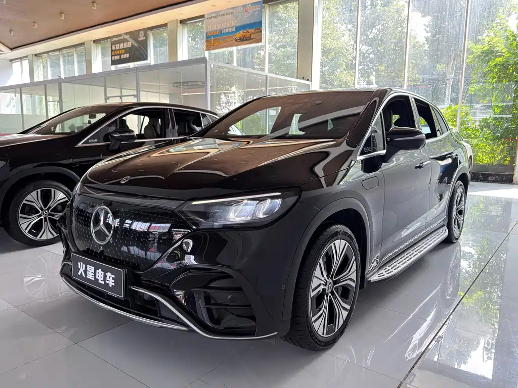 Mercedes-Benz EQE SUV
