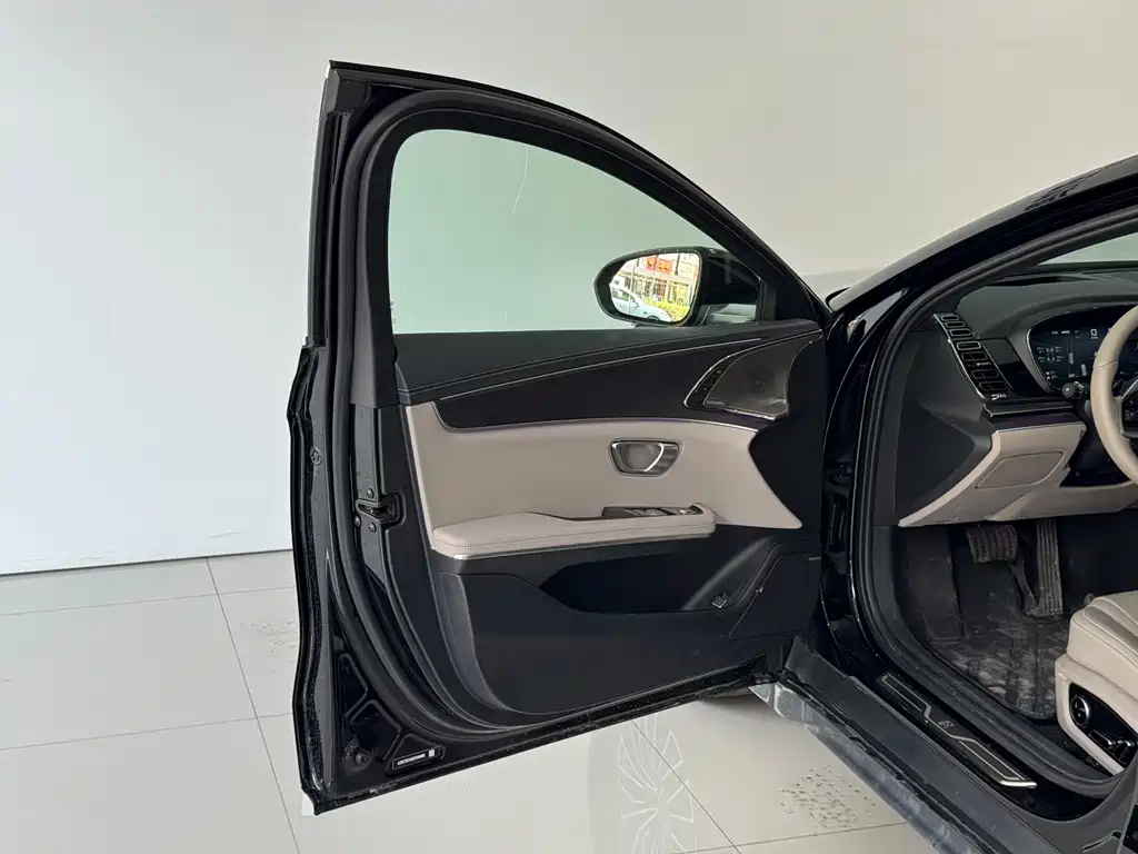 BYD Han — миниатюра 14