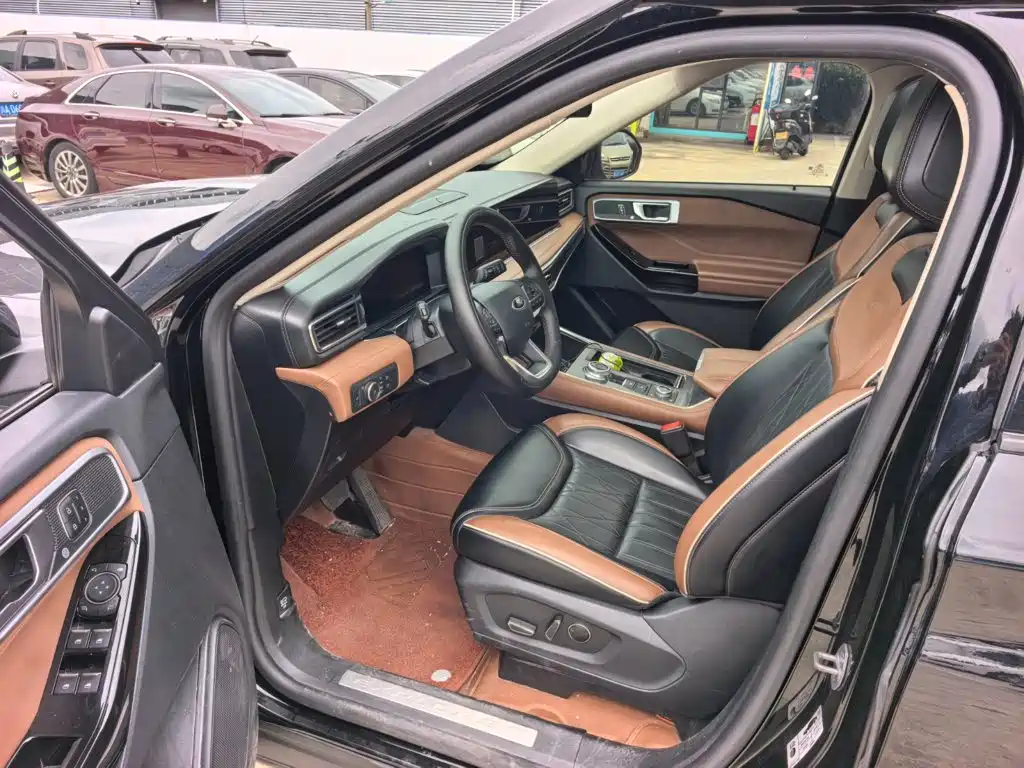 Ford Explorer — миниатюра 10