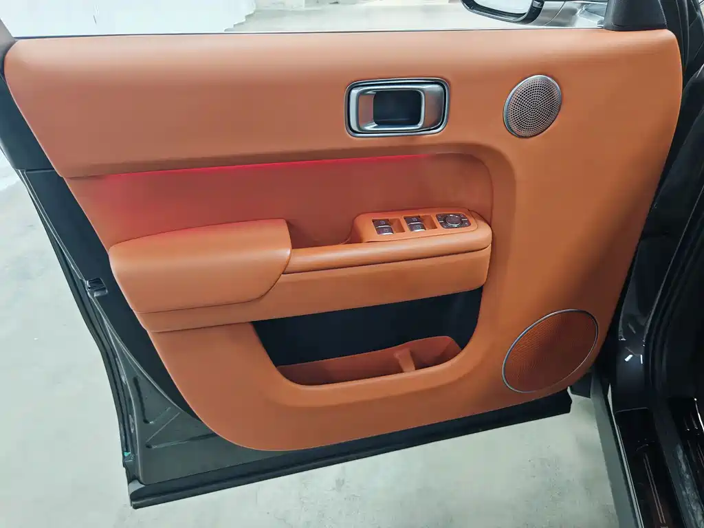 Li Auto Li L8 — миниатюра 13