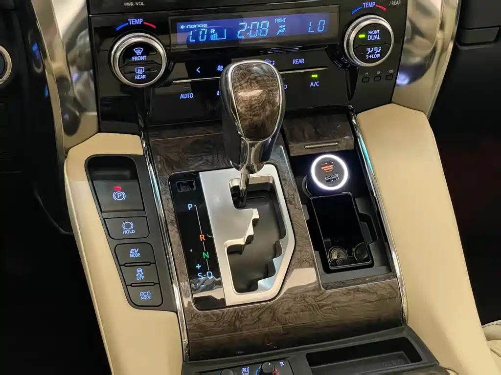 Toyota Alphard — фотографии объявления, Фото 13
