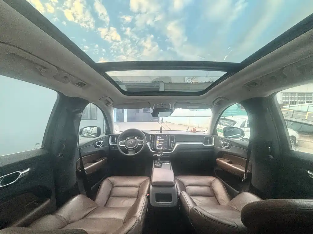 Volvo XC60 — миниатюра 13