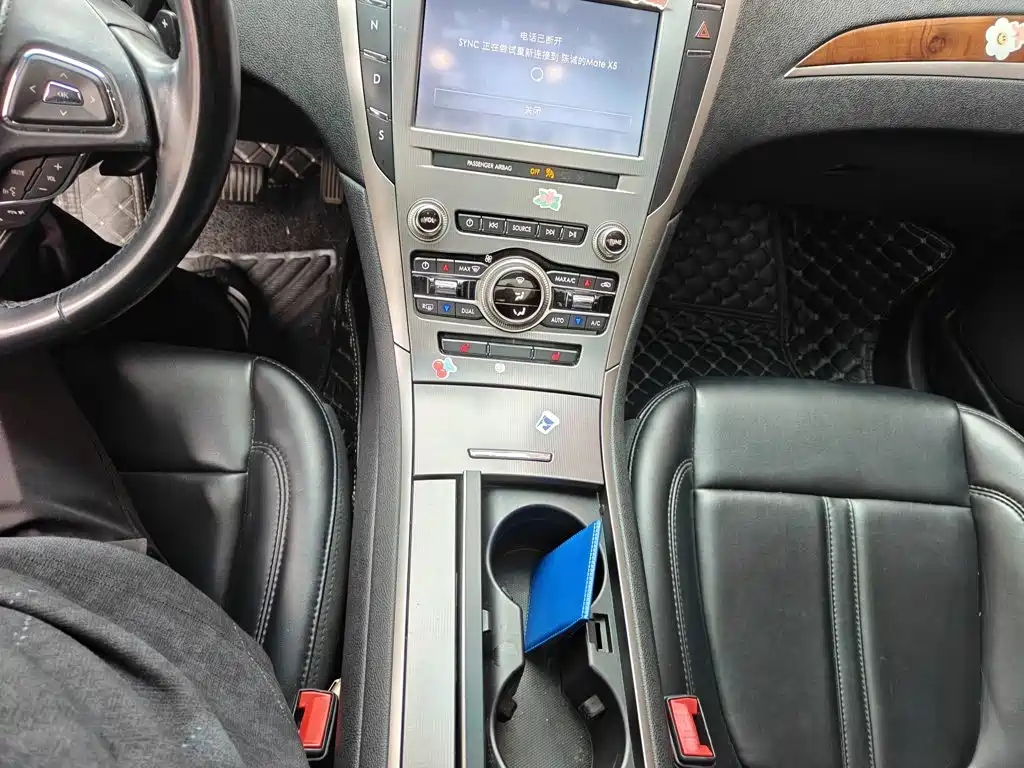 Lincoln MKZ — миниатюра 11
