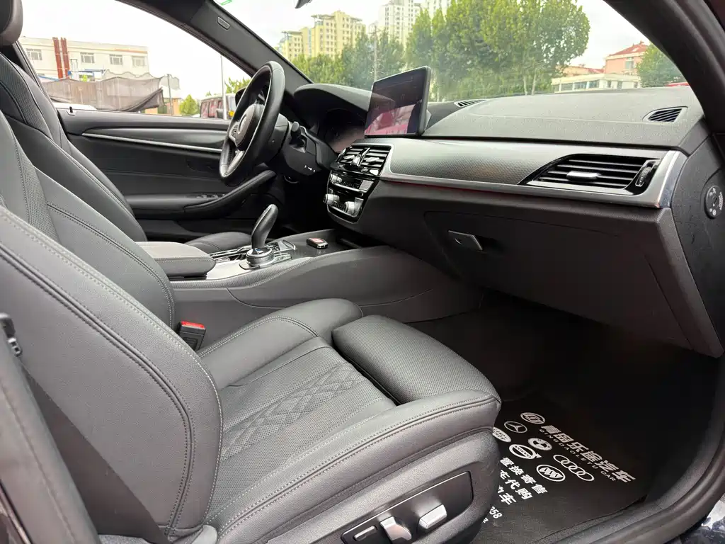 BMW 5 Series (Import) — миниатюра 14