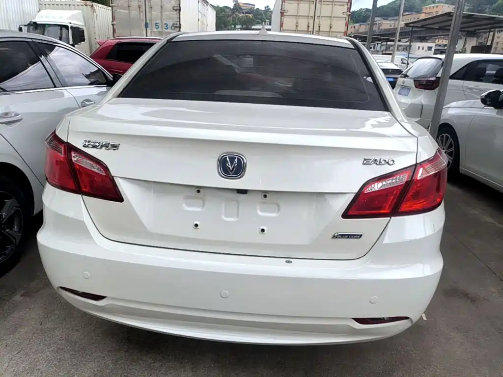 Changan Eado — миниатюра 6