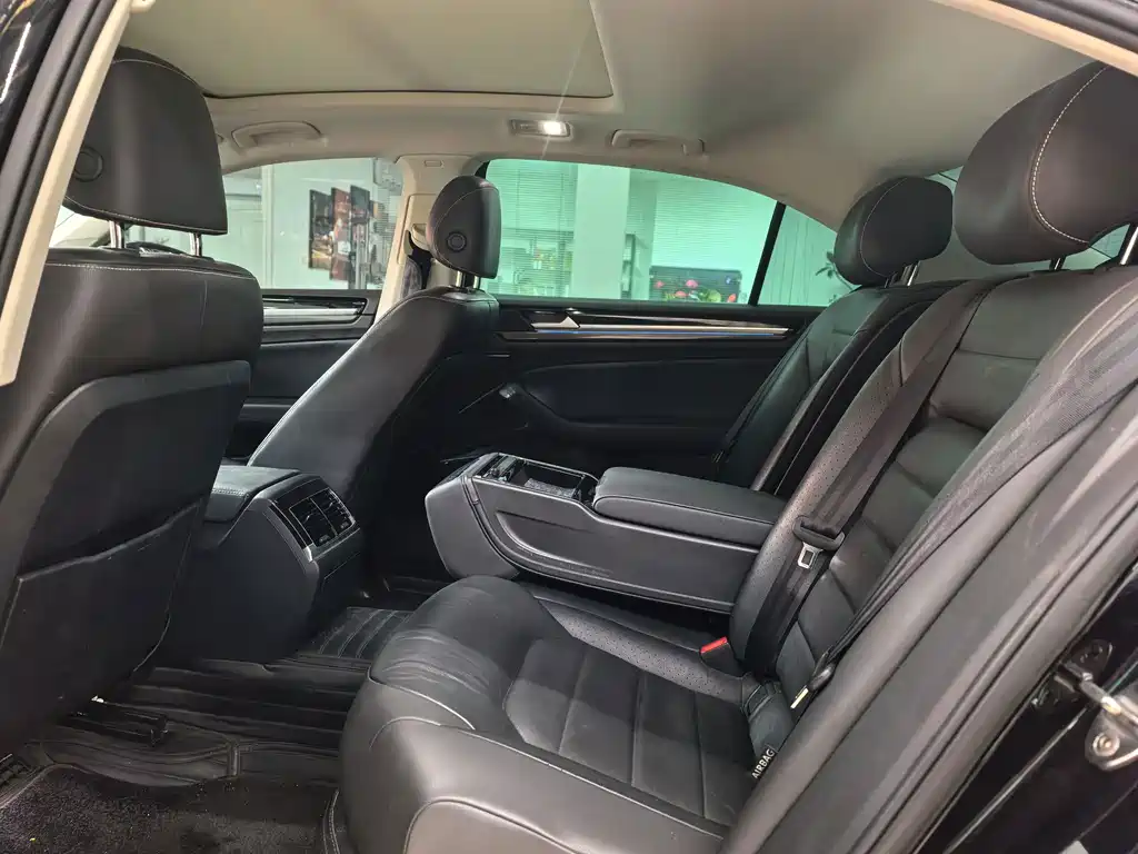 Volkswagen Phideon — миниатюра 12