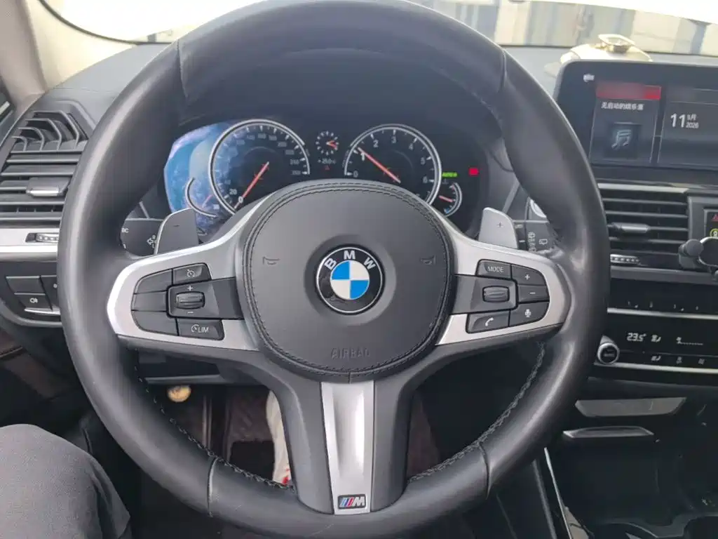 BMW X3 — миниатюра 11