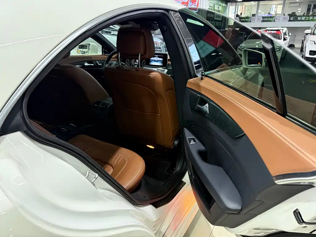 Mercedes-Benz CLS — миниатюра 14