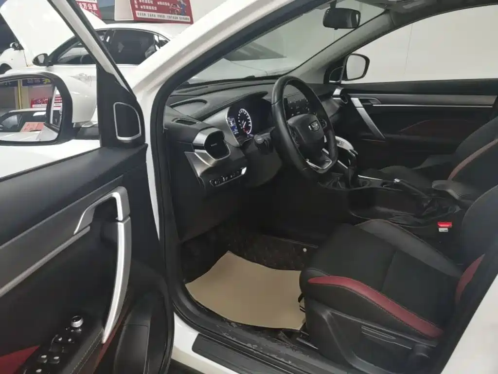 Geely Binyue — миниатюра 16