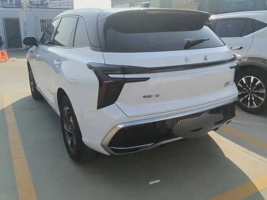 Hongqi Hongqi HS3 — миниатюра 3