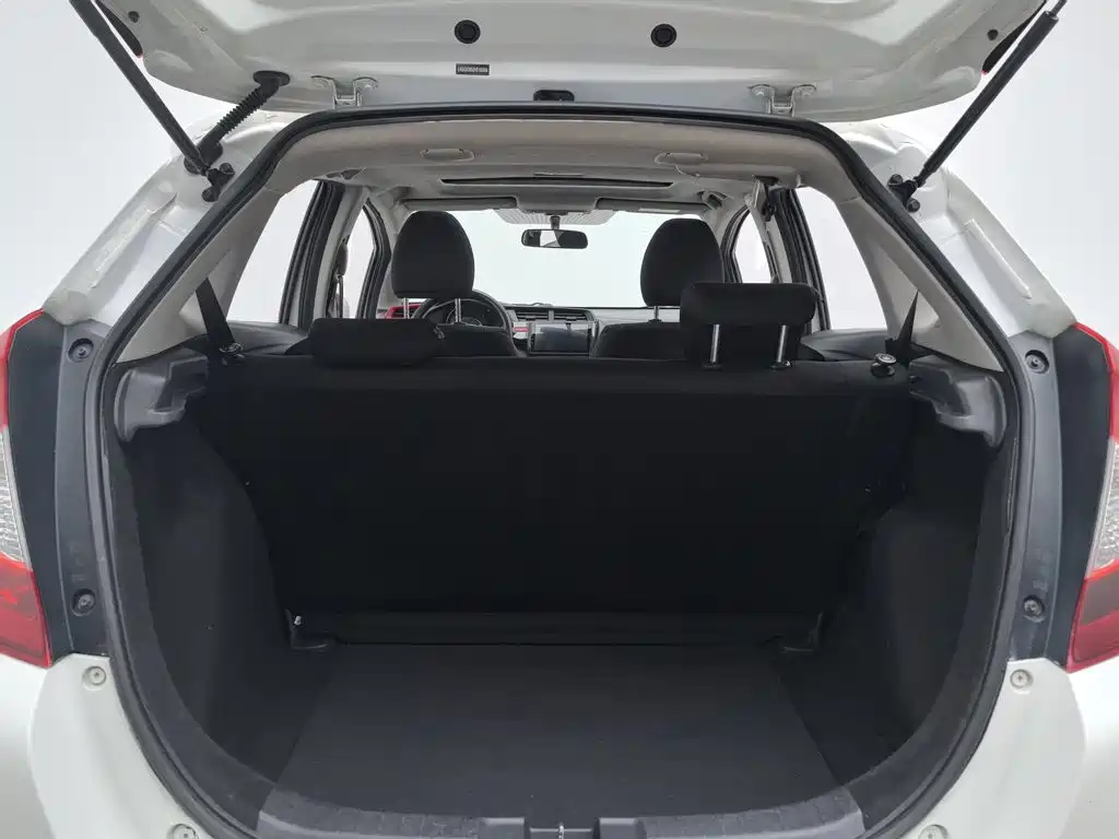 Honda Fit — миниатюра 16