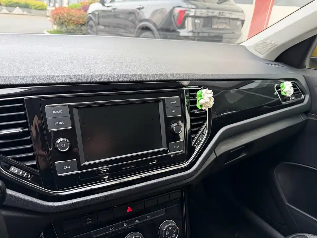Volkswagen T-Roc 2018 280TSI DSG Comfort V