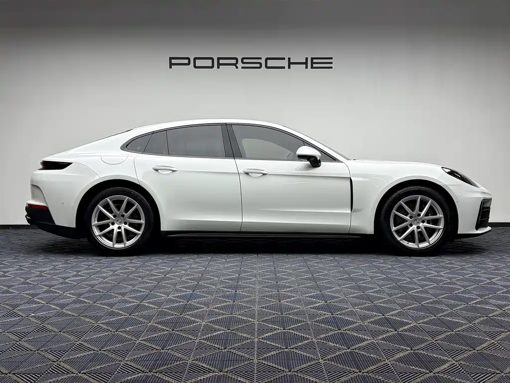 Porsche Panamera — миниатюра 9