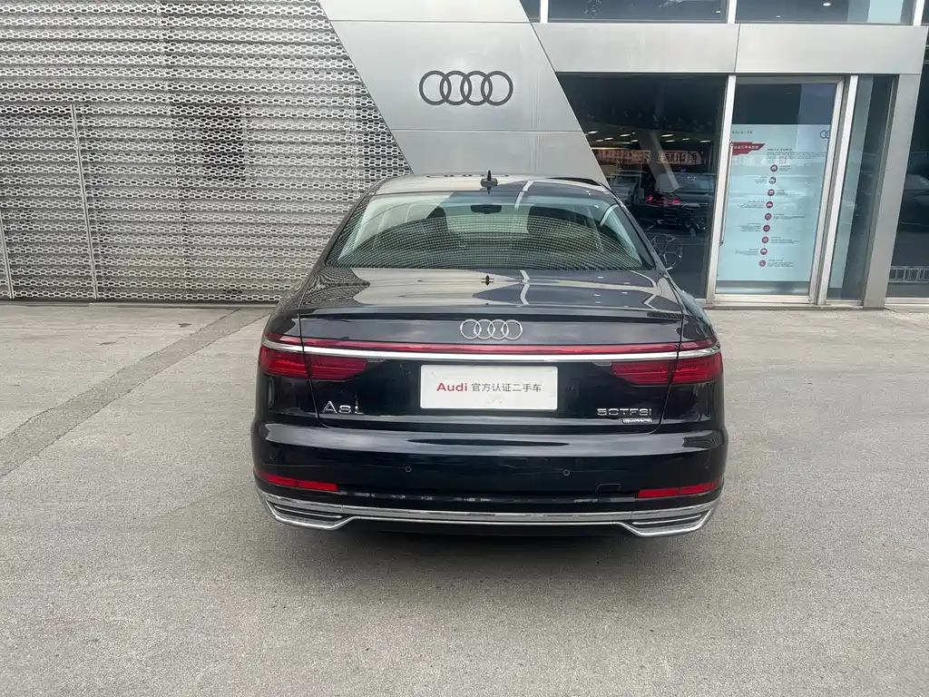 Audi A8 — миниатюра 5