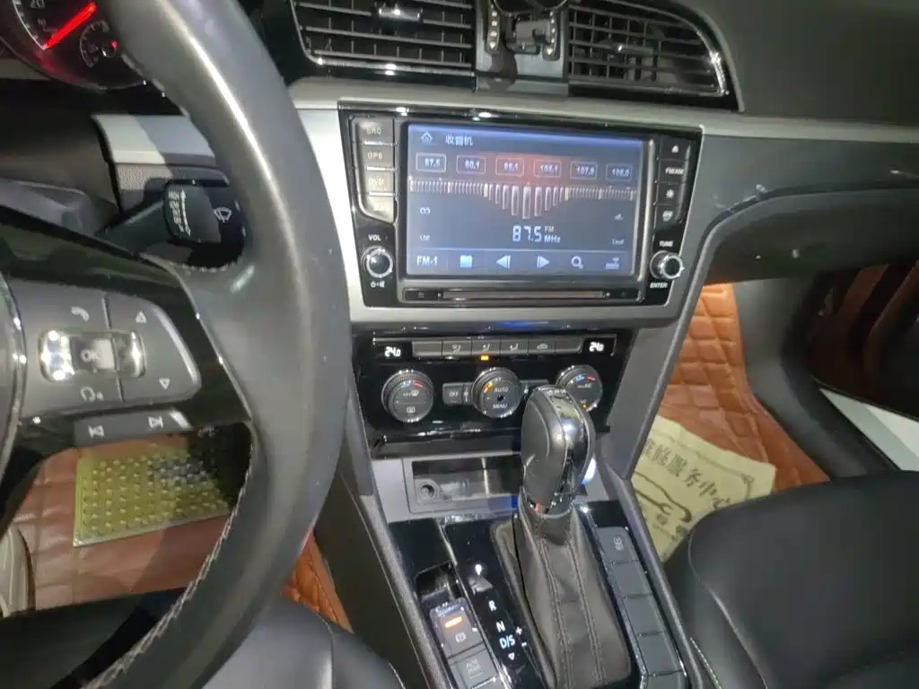 Volkswagen Lamando — миниатюра 14