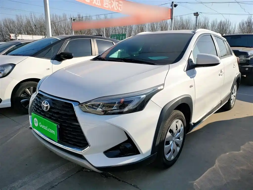 Toyota Yaris L 2022