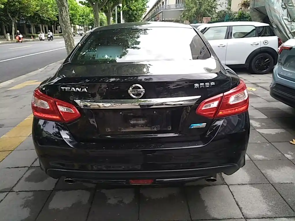 Nissan Teana — миниатюра 6