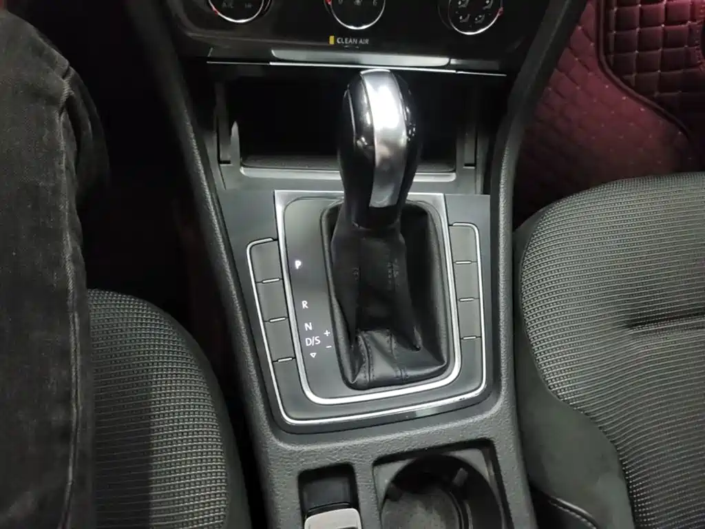 Volkswagen Golf — миниатюра 14