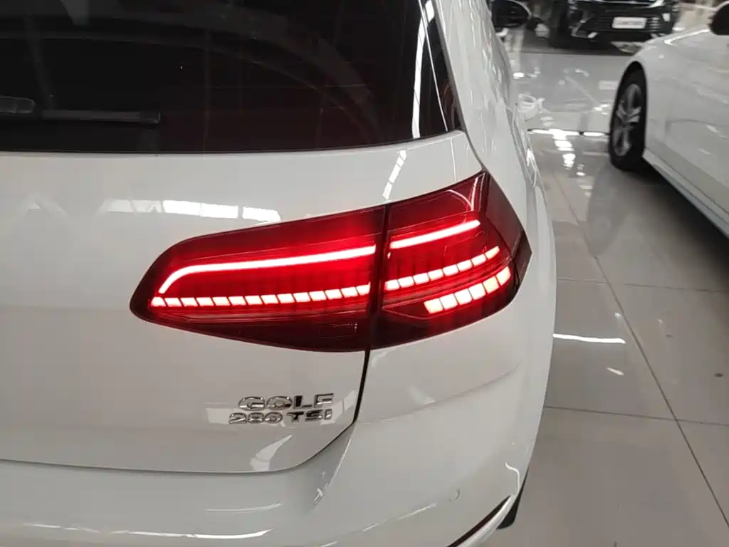 Volkswagen Golf — миниатюра 8