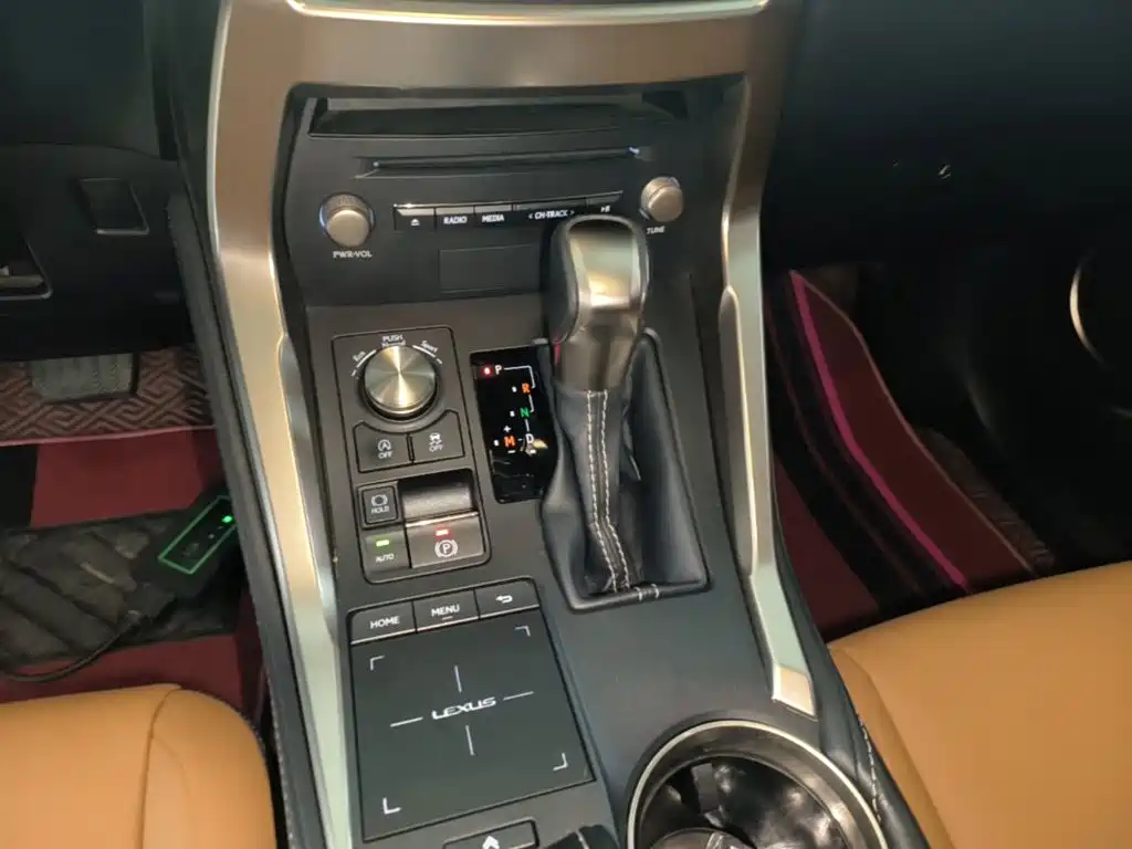 Lexus NX — миниатюра 14