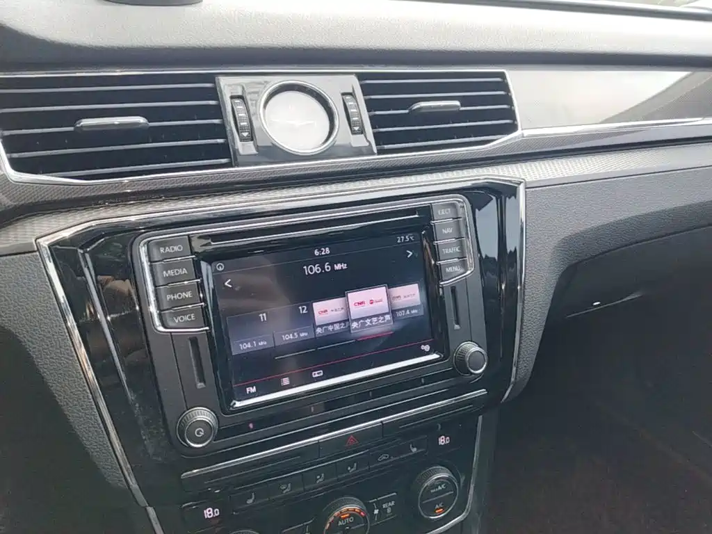 Volkswagen Passat — миниатюра 13