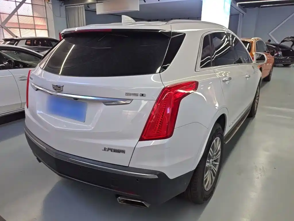 Cadillac XT5 — миниатюра 7
