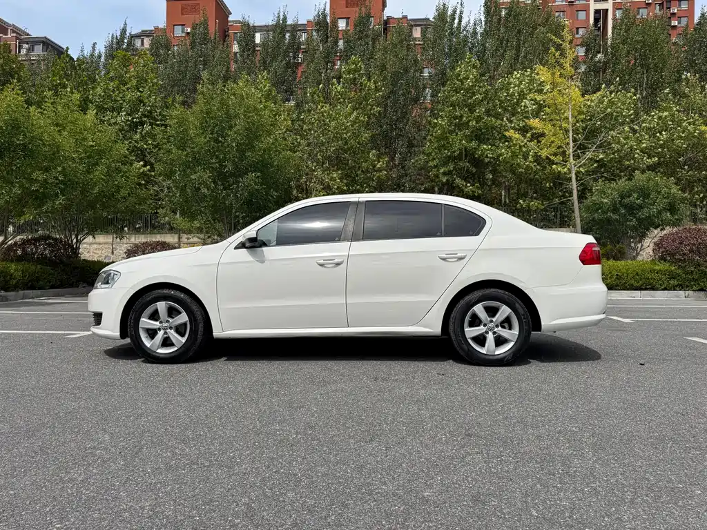 Volkswagen Lavida — миниатюра 4