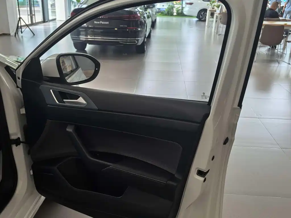 Volkswagen Lavida — миниатюра 8