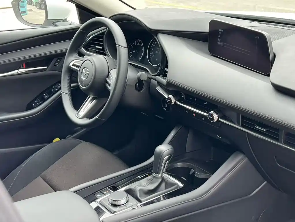 Mazda 3 Axela — миниатюра 6