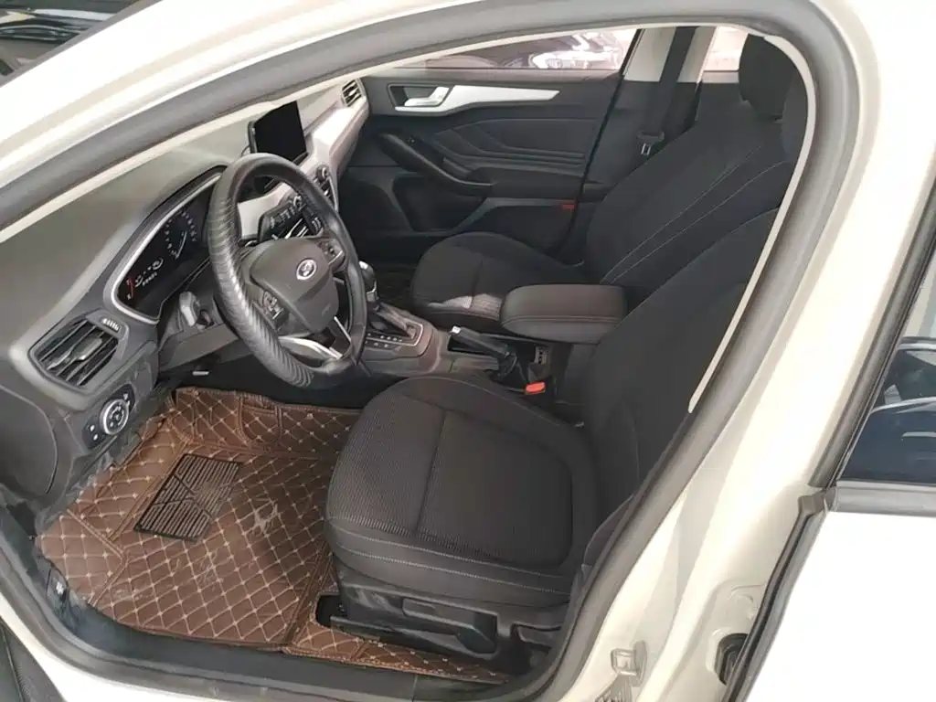 Ford Focus — миниатюра 15