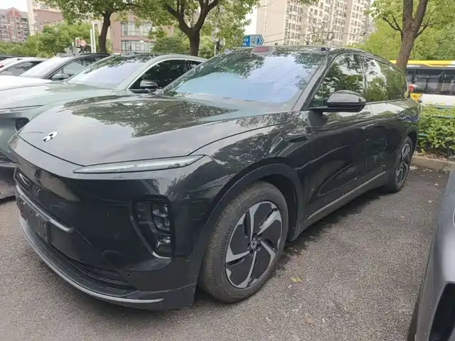 2024 Nio ES8