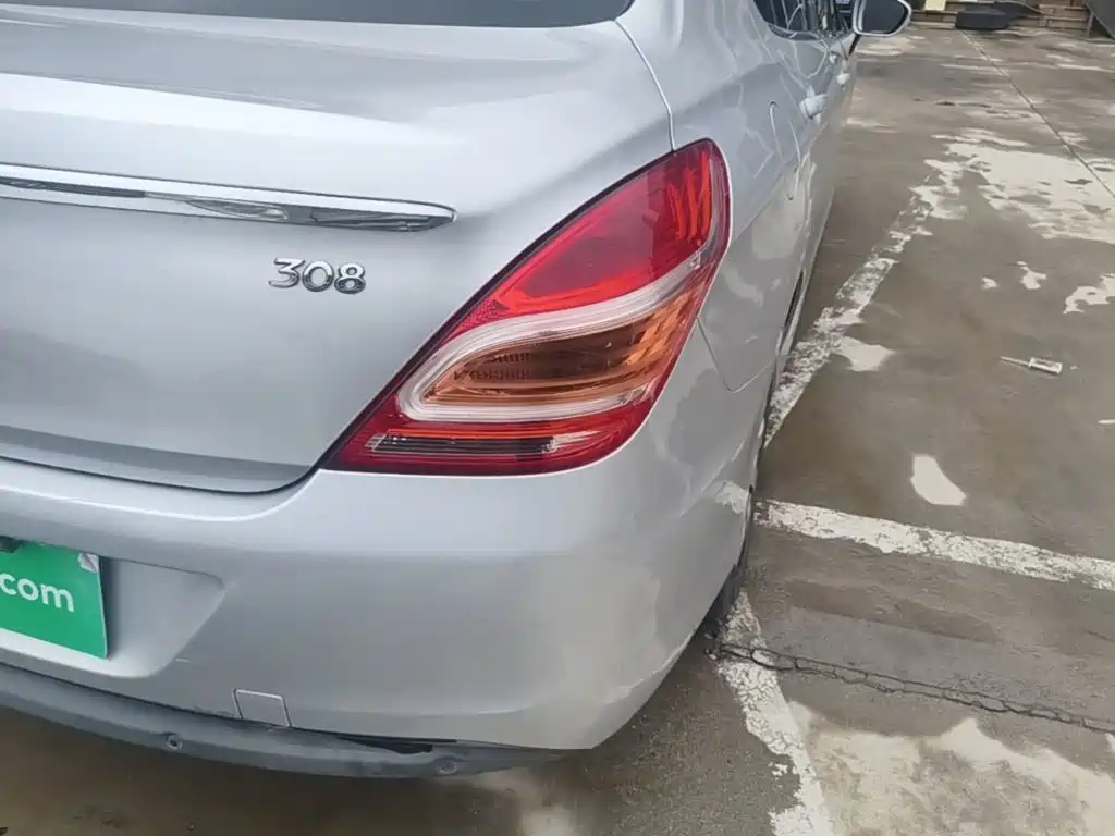 Peugeot 308 — миниатюра 8