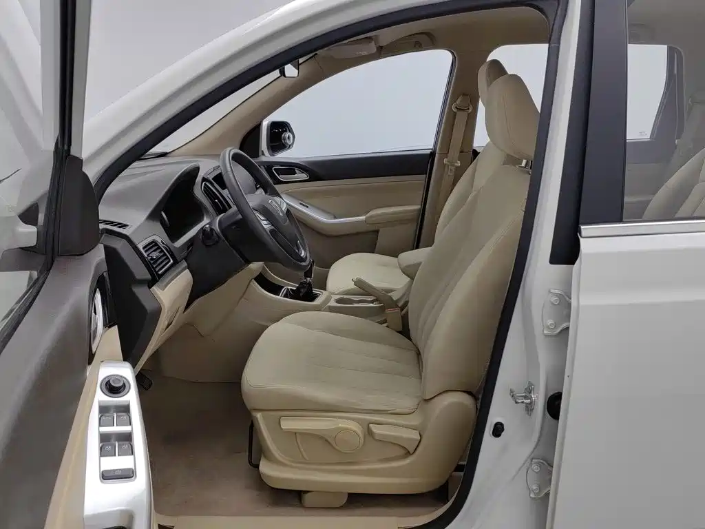 Baojun 730 — миниатюра 10